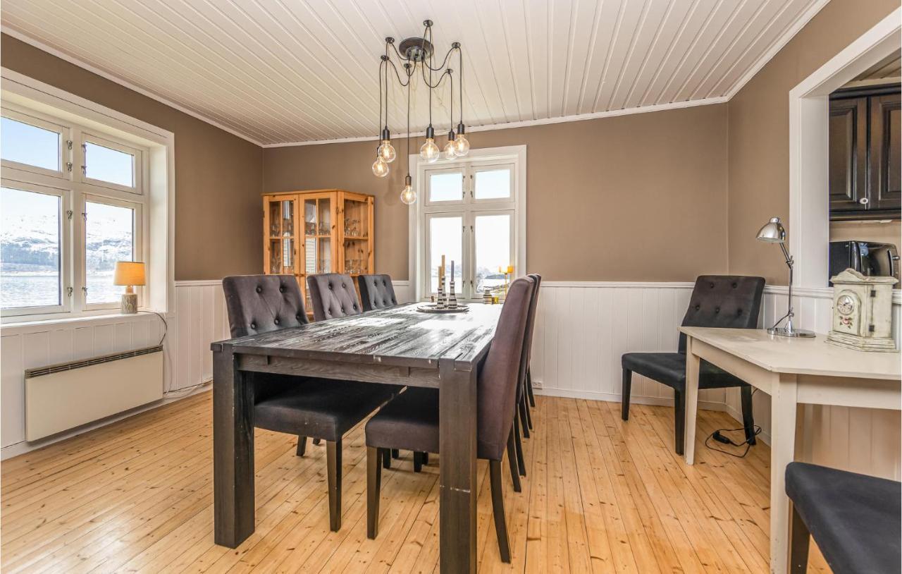 3 Bedroom Nice Home In Kvamsoy Sandvik  Exterior photo