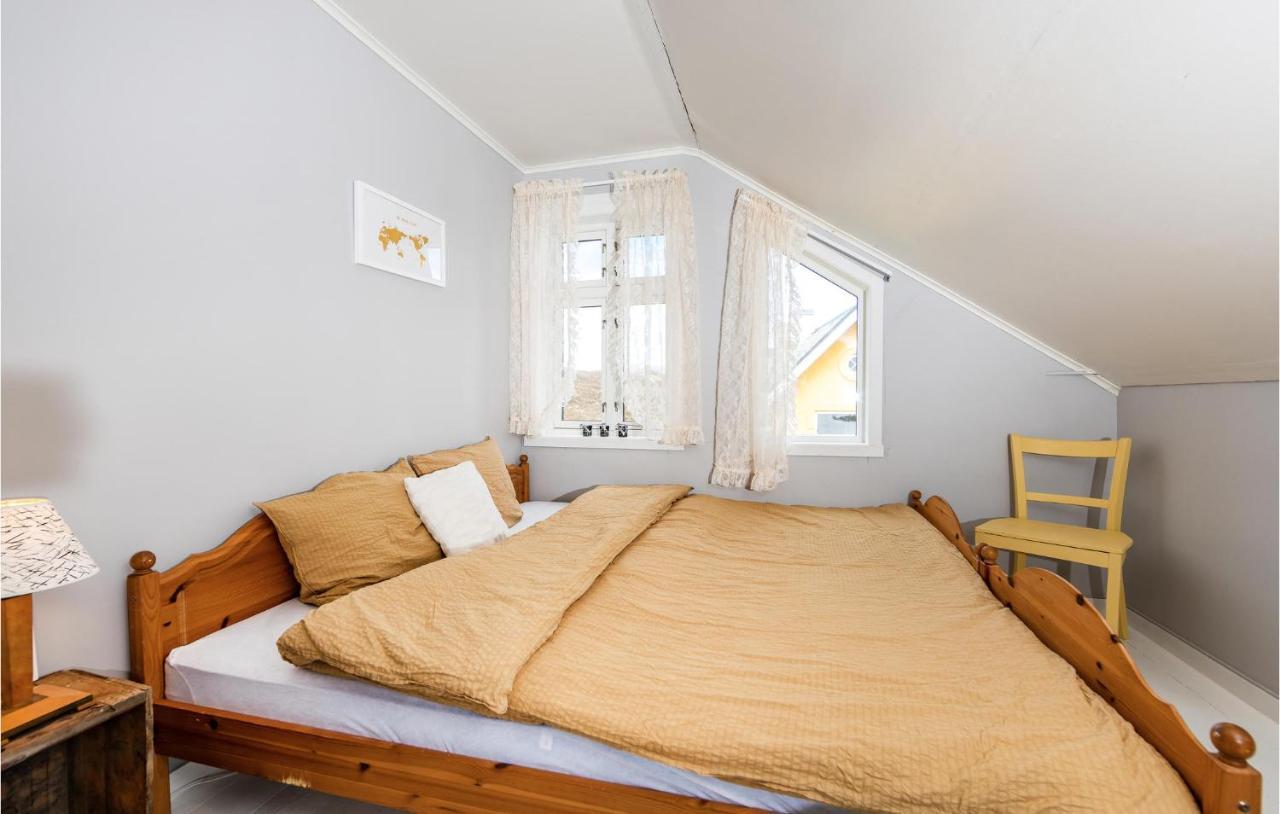 3 Bedroom Nice Home In Kvamsoy Sandvik  Exterior photo